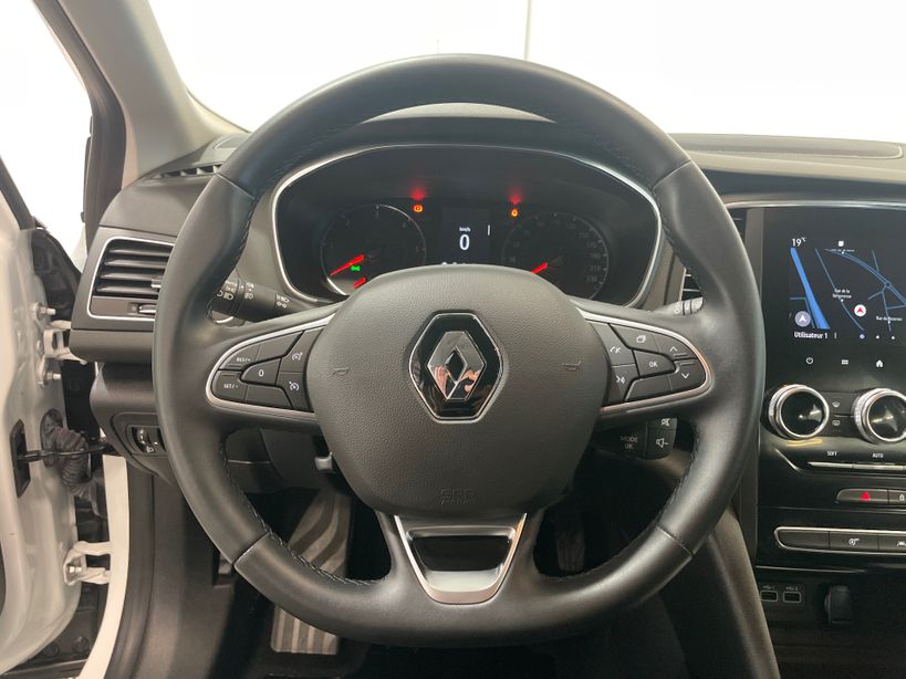 RENAULT MEGANE IV BERLINE 2022 - Photo n°21