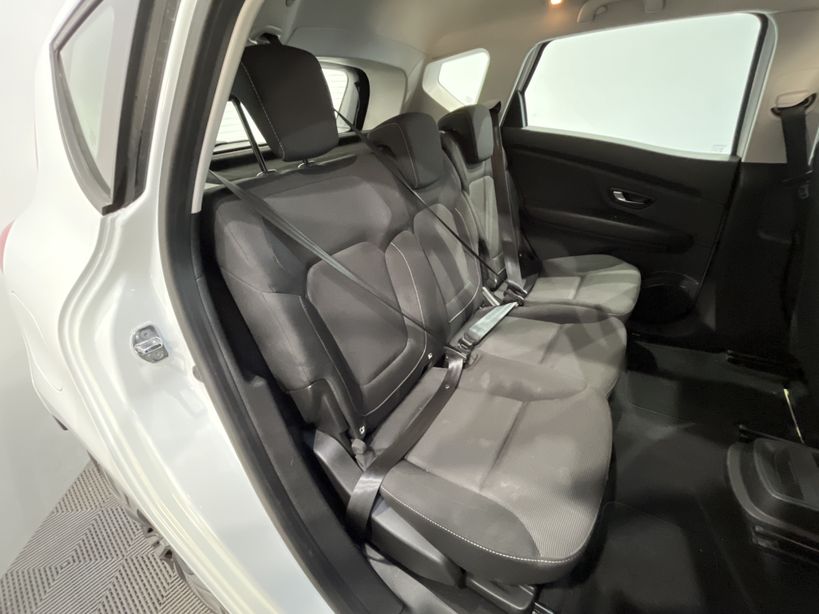 RENAULT SCENIC IV 2018 - Photo n°33
