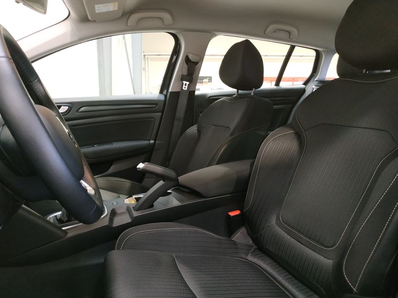 RENAULT MEGANE IV ESTATE BUSINESS 2020 - Photo n°12