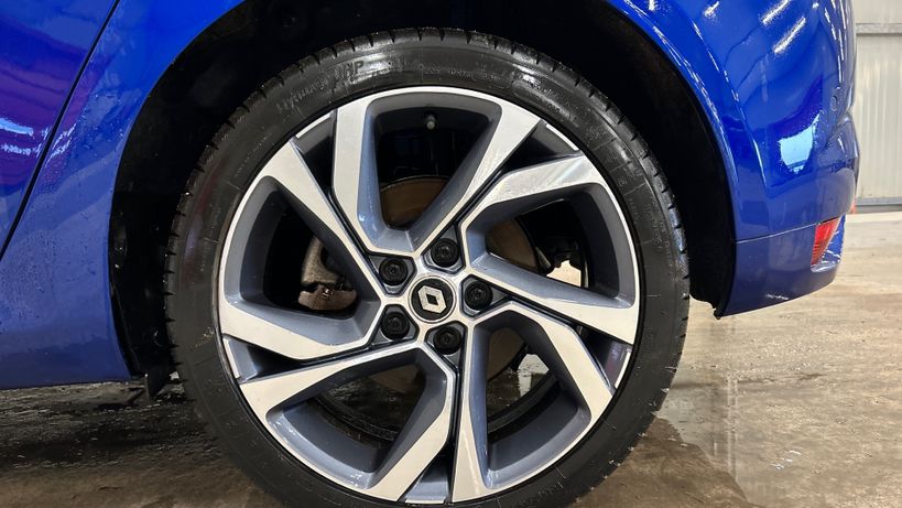 RENAULT MEGANE IV BERLINE 2022 - Photo n°9
