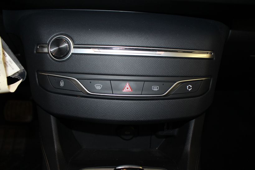 PEUGEOT 308 2019 - Photo n°14