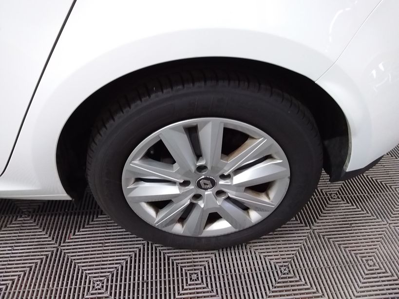 RENAULT MEGANE IV BERLINE 2020 - Photo n°15