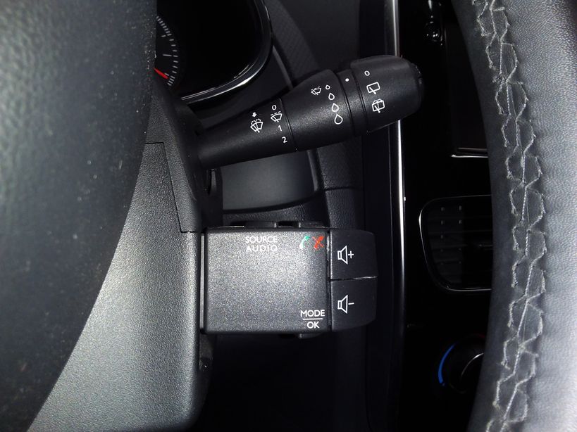 RENAULT CLIO IV BUSINESS 2017 - Photo n°15