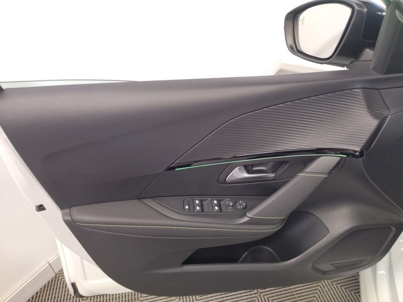 PEUGEOT 208 2020 - Photo n°10