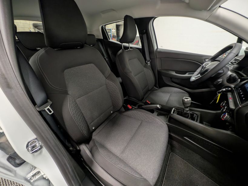 RENAULT CLIO V 2021 - Photo n°19