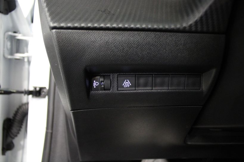 PEUGEOT 208 2022 - Photo n°18