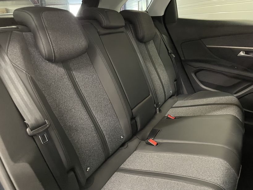 PEUGEOT 3008 2019 - Photo n°12