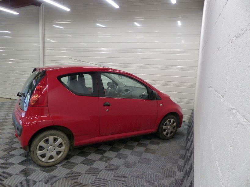 PEUGEOT 107 2010 - Photo n°9