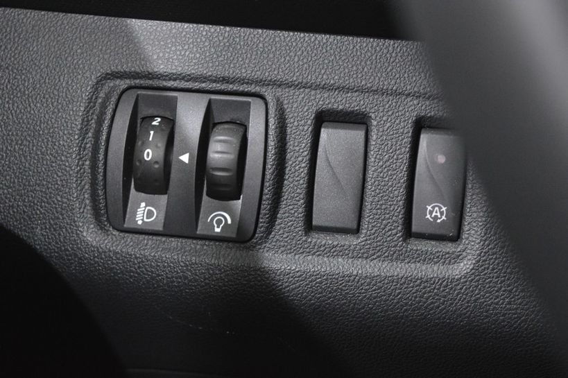 RENAULT CLIO IV BUSINESS 2017 - Photo n°10