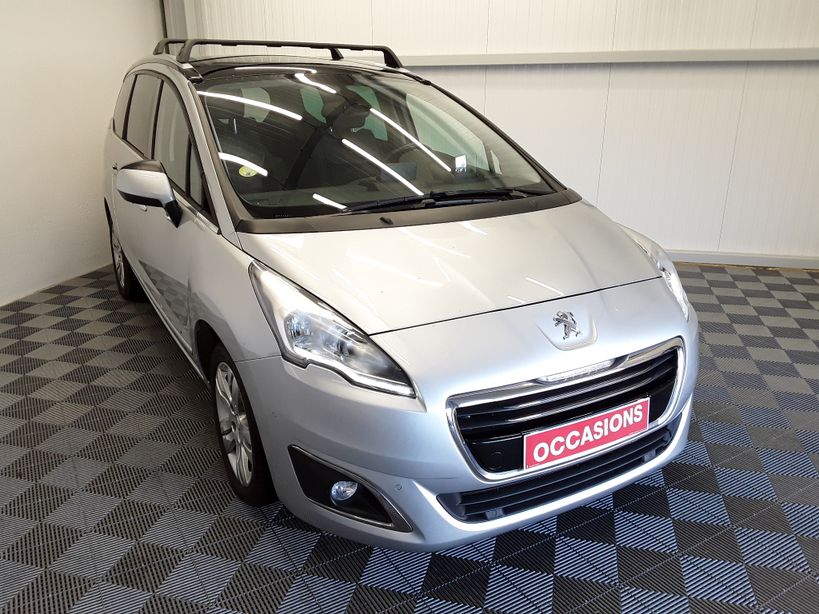 PEUGEOT 5008 2015 - Photo n°2
