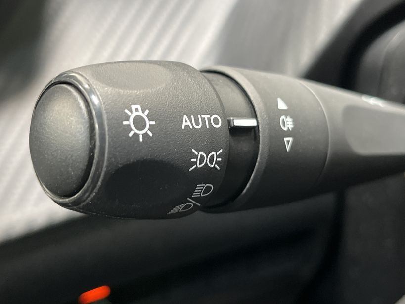 PEUGEOT 208 2020 - Photo n°24