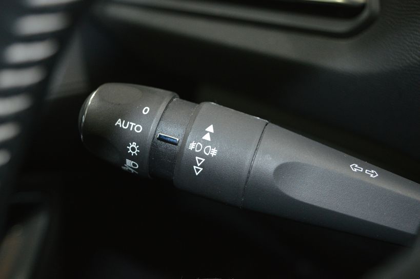 PEUGEOT 308 2014 - Photo n°27