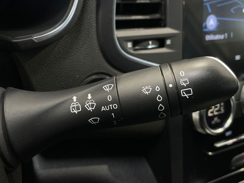 RENAULT MEGANE IV ESTATE 2021 - Photo n°28