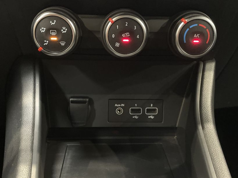 RENAULT CAPTUR 2021 - Photo n°17