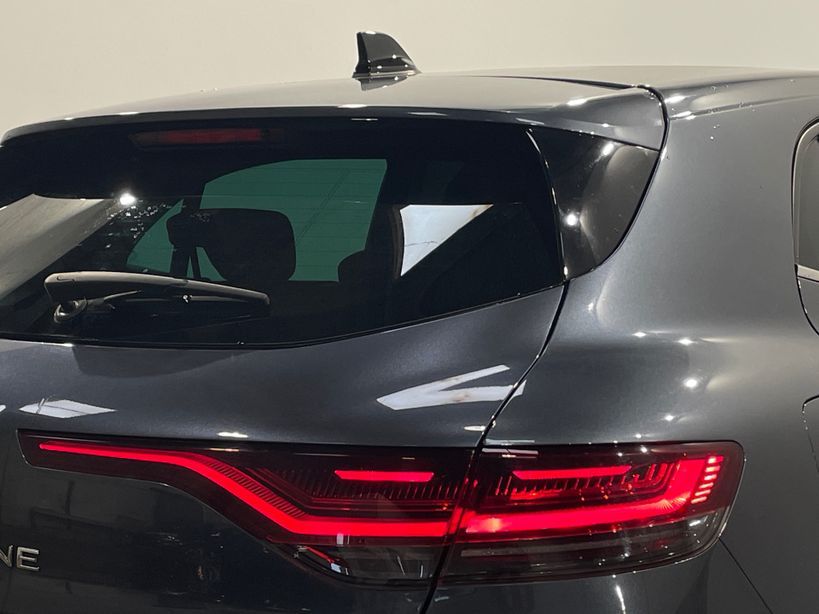 RENAULT MEGANE IV BERLINE 2023 - Photo n°8