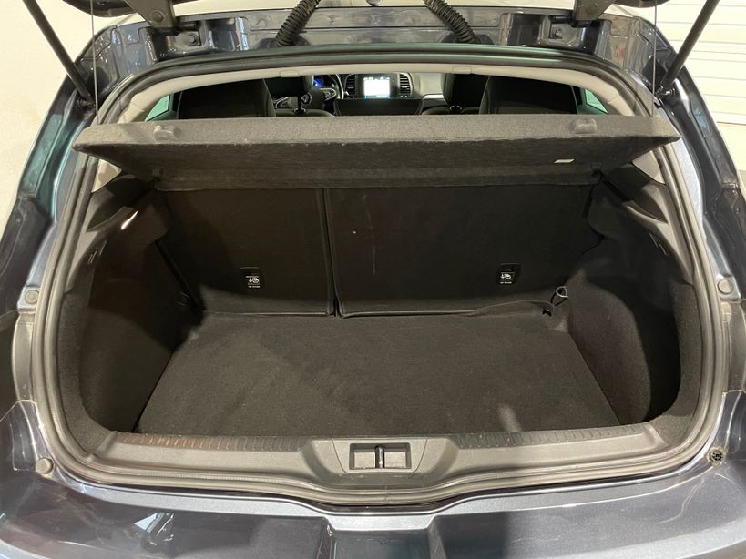 RENAULT MEGANE IV BERLINE 2022 - Photo n°37