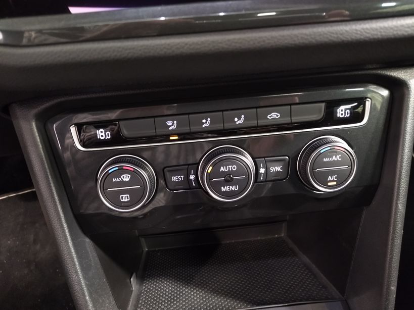 VOLKSWAGEN TIGUAN 2018 - Photo n°14