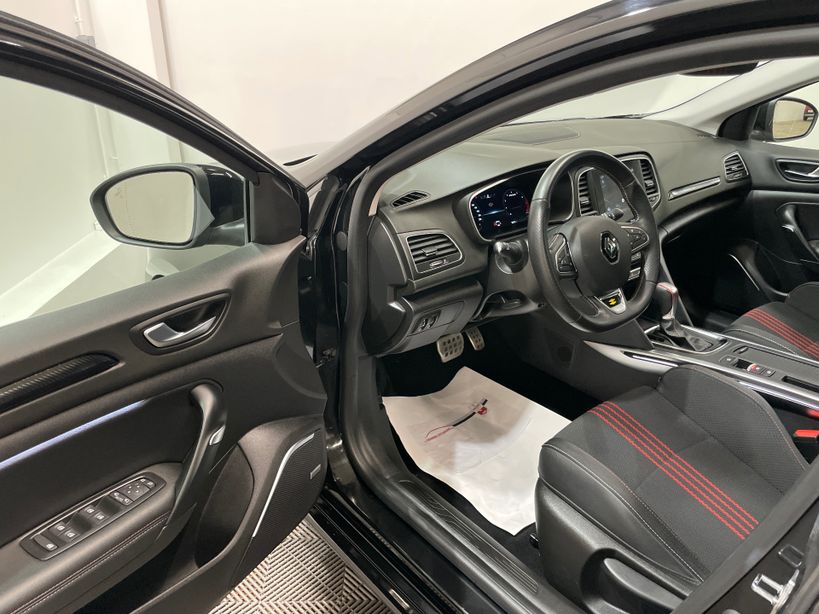 RENAULT MEGANE IV ESTATE 2022 - Photo n°12