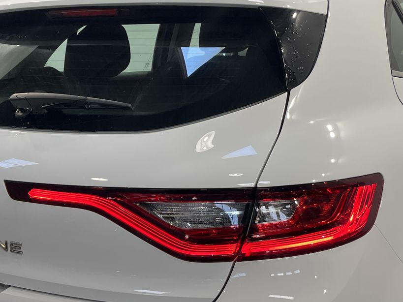 RENAULT MEGANE IV BERLINE BUSINESS 2019 - Photo n°8