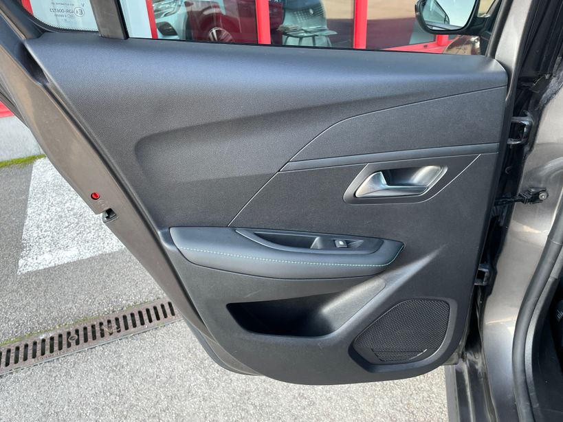 PEUGEOT 208 2023 - Photo n°16