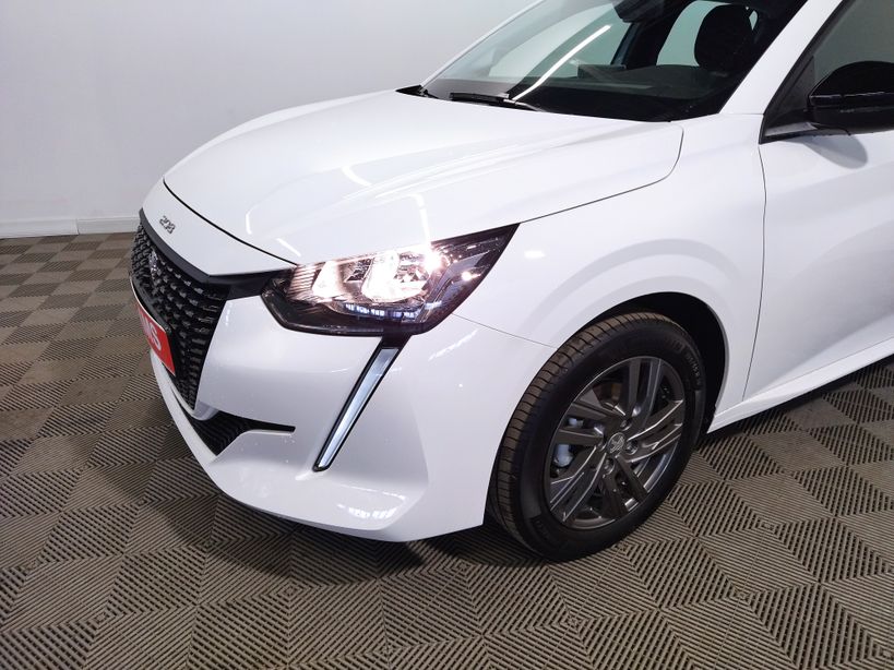 PEUGEOT 208 2022 - Photo n°3