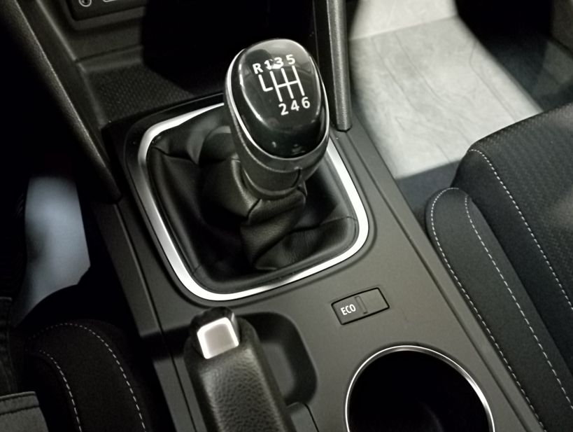 RENAULT MEGANE IV BERLINE 2021 - Photo n°25