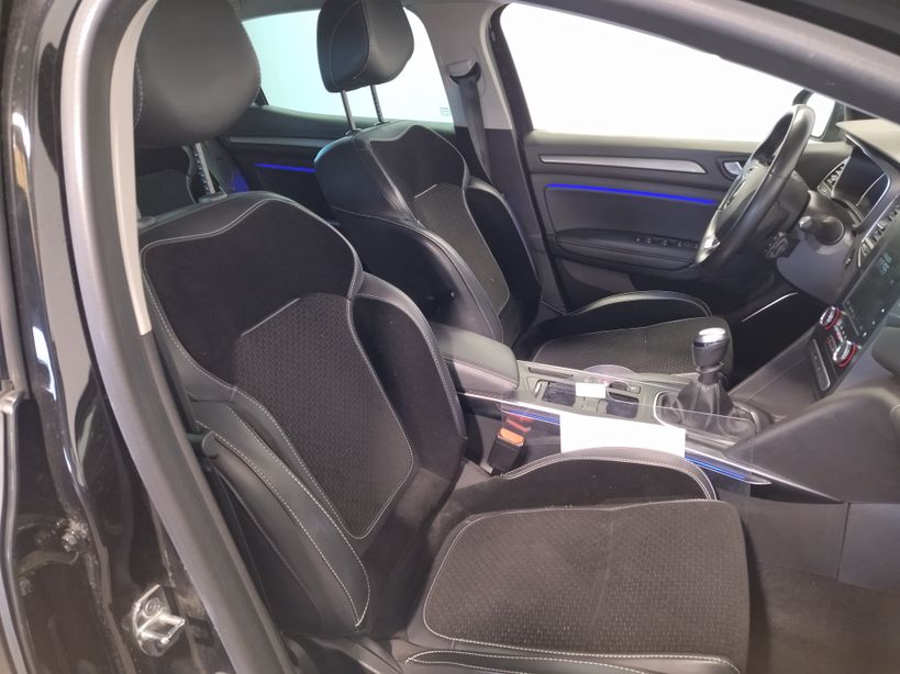 RENAULT MEGANE IV BERLINE 2020 - Photo n°9