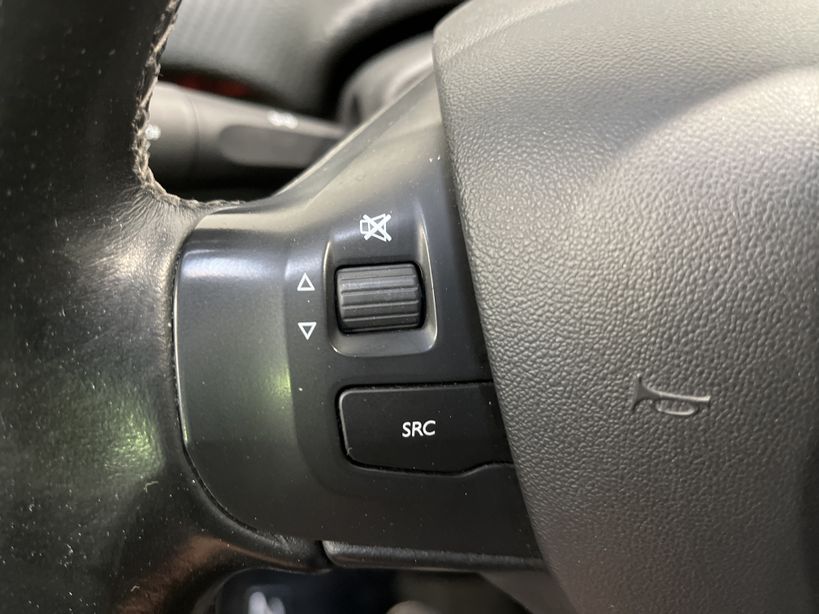 PEUGEOT 208 2016 - Photo n°25