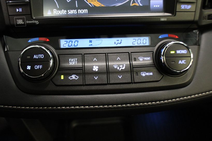 TOYOTA RAV4 HYBRIDE 2018 - Photo n°23
