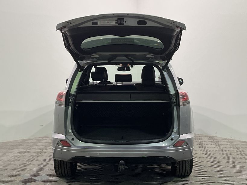 TOYOTA RAV4 HYBRIDE RC18 PRO 2019 - Photo n°47