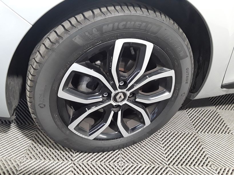 RENAULT CLIO IV 2018 - Photo n°4