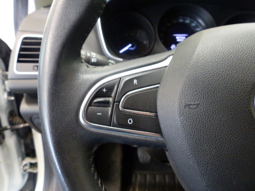 RENAULT MEGANE IV 2016 - Photo n°17