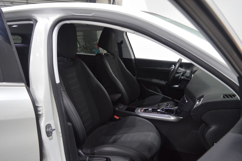 PEUGEOT 308 2018 - Photo n°7