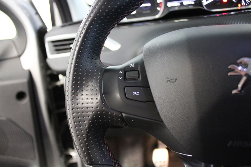 PEUGEOT 208 2018 - Photo n°21