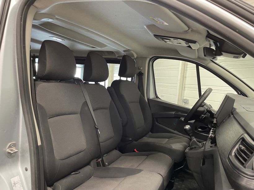 RENAULT TRAFIC 2022 - Photo n°10