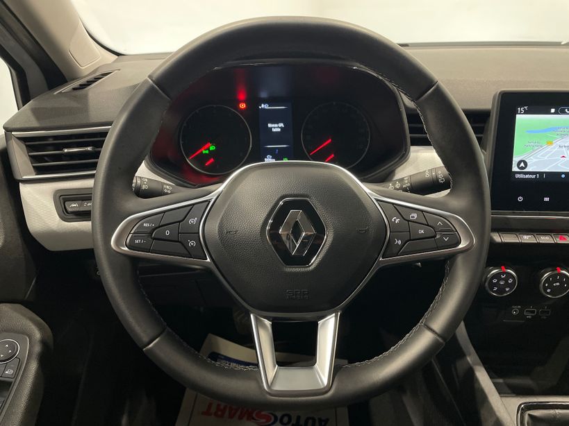 RENAULT CLIO V 2023 - Photo n°11