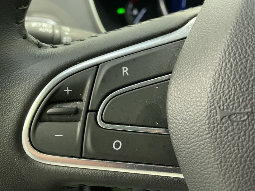 RENAULT MEGANE IV BERLINE BUSINESS 2020 - Photo n°12