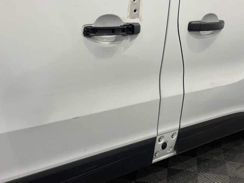 RENAULT TRAFIC FOURGON 2020 - Photo n°11