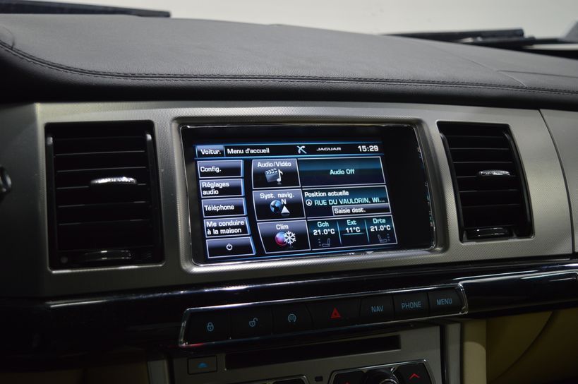 JAGUAR XF 2014 - Photo n°13