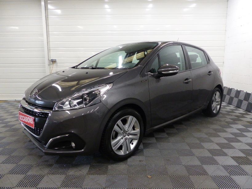 PEUGEOT 208 2019 - Photo n°1