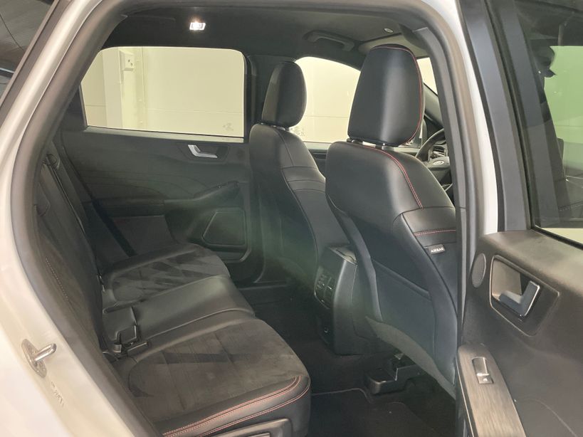 FORD KUGA 2022 - Photo n°8