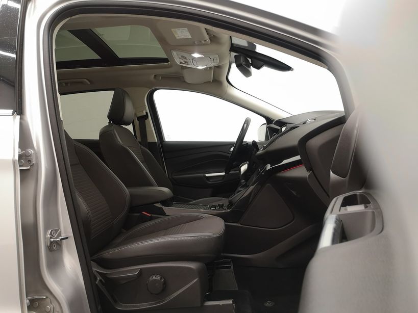 FORD KUGA 2018 - Photo n°5
