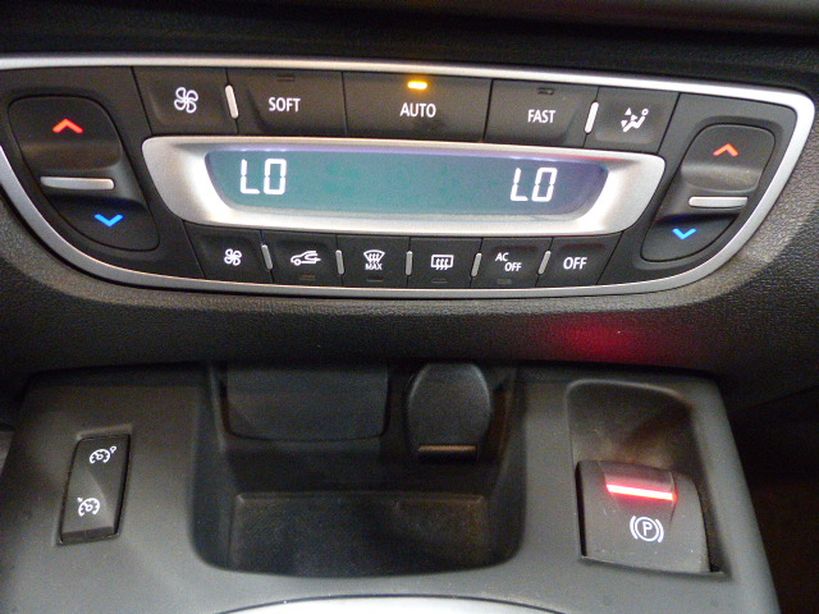 RENAULT GRAND SCENIC III 2015 - Photo n°27