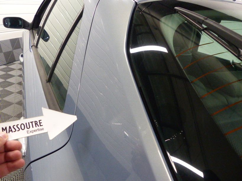 RENAULT LAGUNA 2005 - Photo n°4