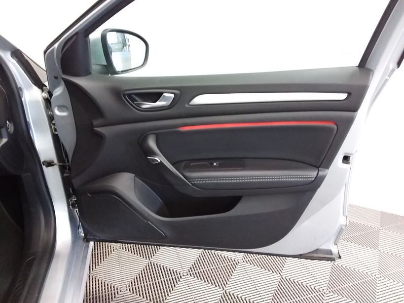 RENAULT MEGANE IV ESTATE 2021 - Photo n°35