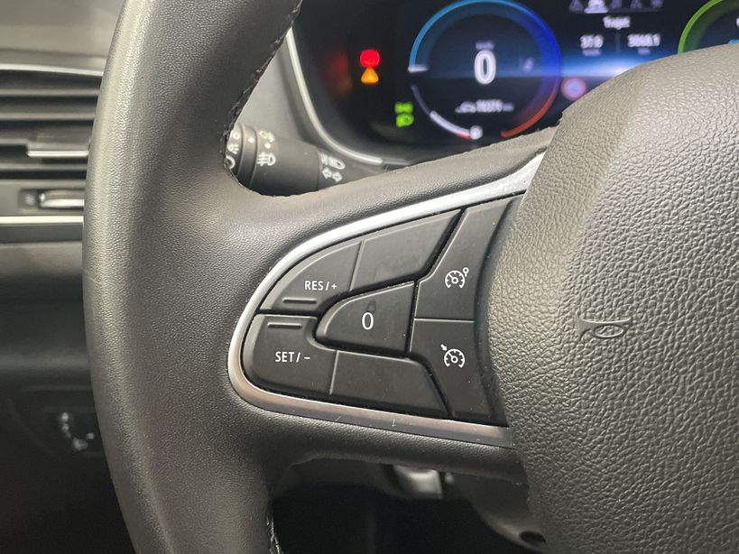 RENAULT MEGANE IV BERLINE 2021 - Photo n°21