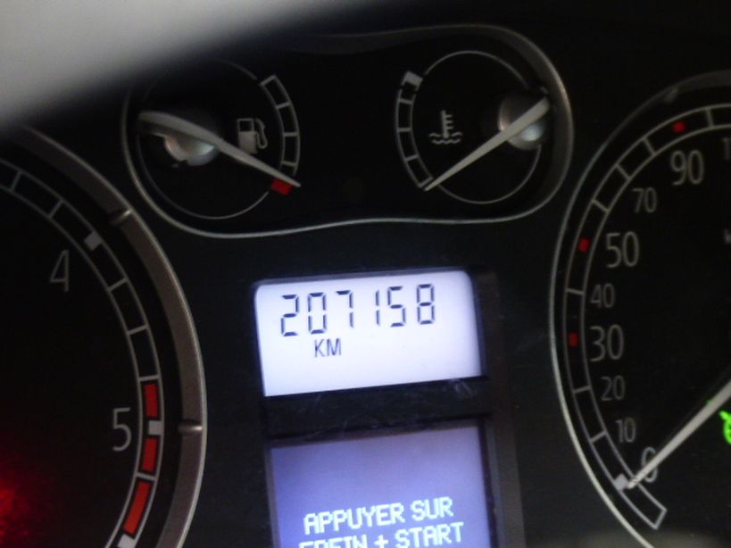 RENAULT LAGUNA 2005 - Photo n°9