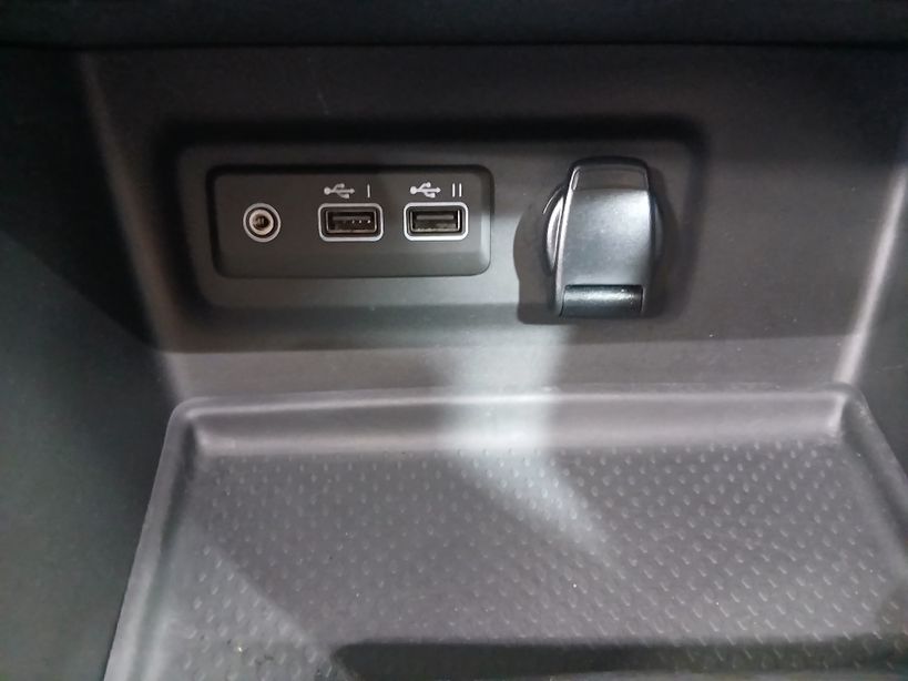 RENAULT MEGANE IV ESTATE 2023 - Photo n°18