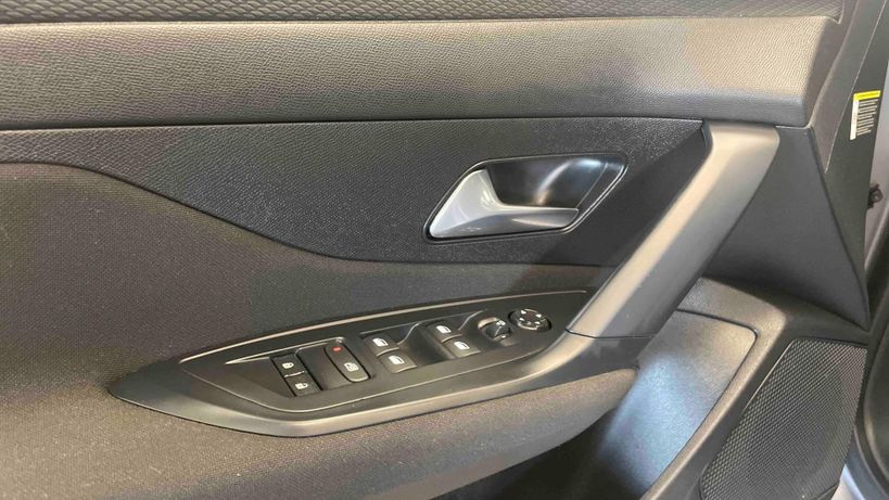 PEUGEOT 308 2023 - Photo n°16