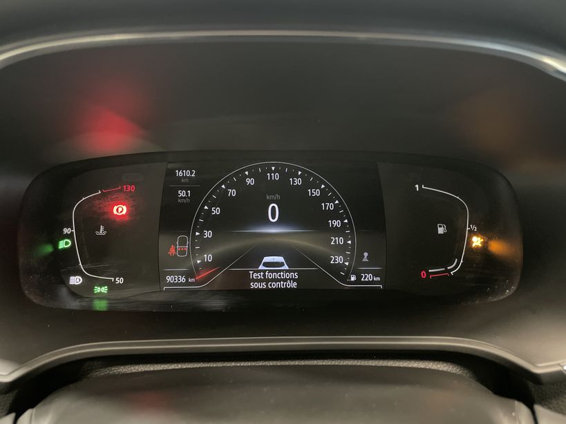 RENAULT MEGANE IV BERLINE 2021 - Photo n°8